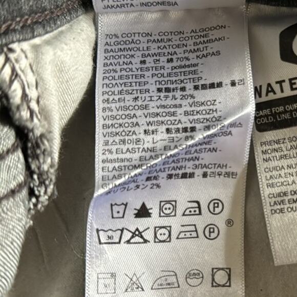 LEVIS 311 MID-RISE SHAPING STUDDED SKINNY JEANS SIZE 28 CHARCOAL GRAY SZ 28 - Picture 7 of 9